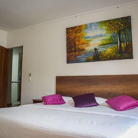 Hotel Junior Plaza Apía Esterno foto