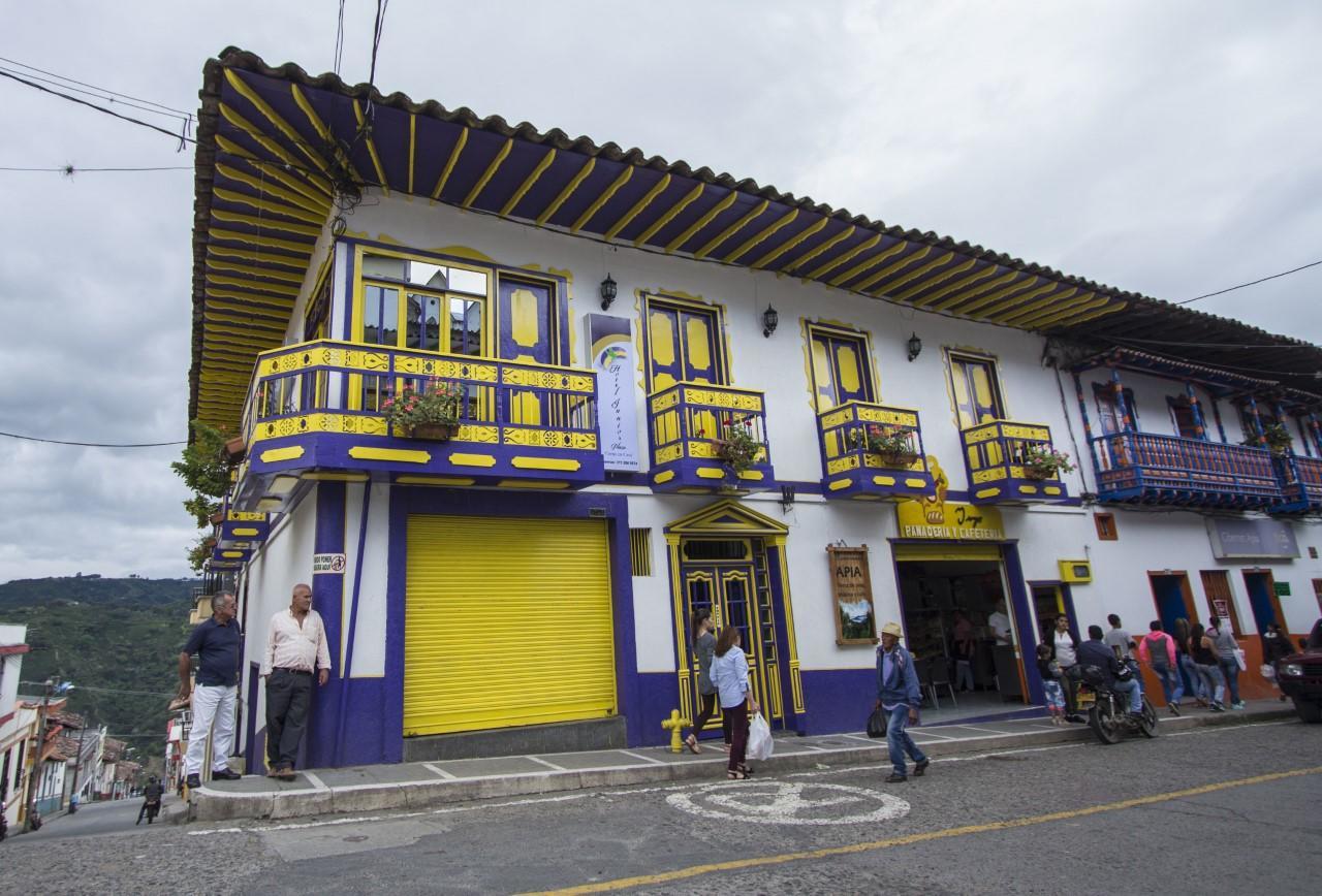 Hotel Junior Plaza Apía Esterno foto