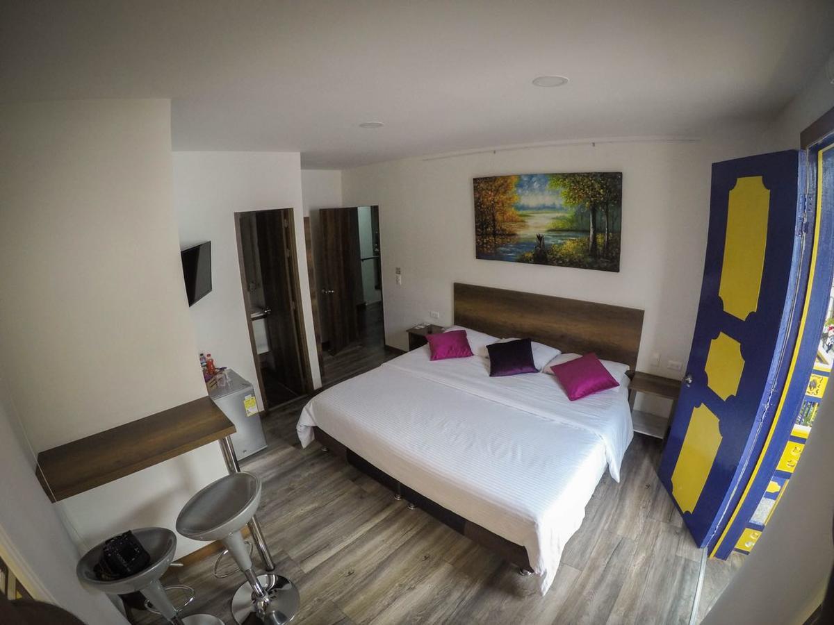Hotel Junior Plaza Apía Esterno foto